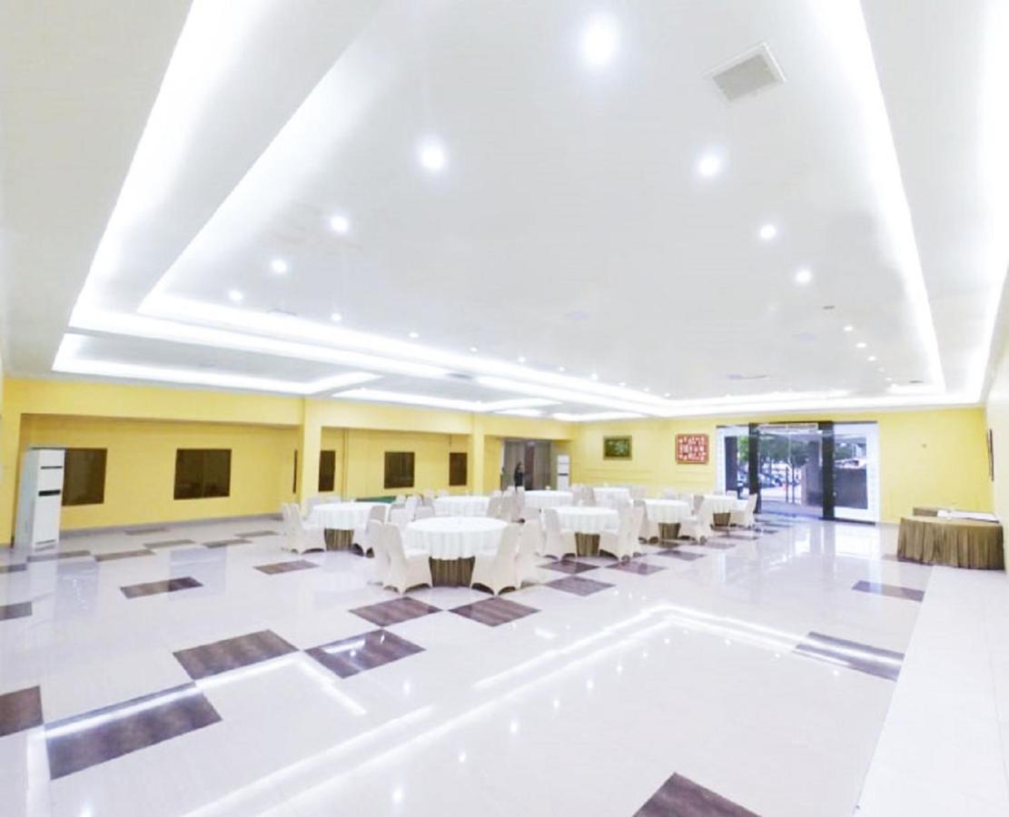 Anaya Hotel&ballroom 3*